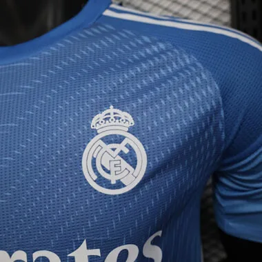 Immagine 4 dell’album 25-26 Real Madrid Goalkeeper Player Version Soccer Jerseys