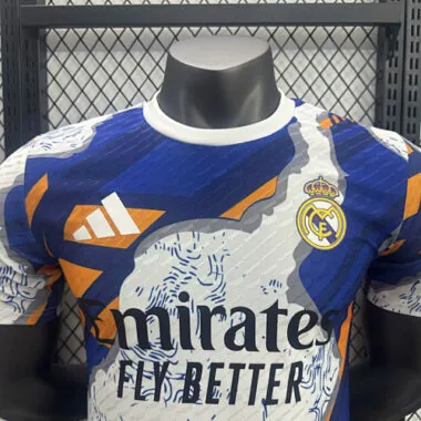 Image 3 de l’album Maillots de football Real Madrid 25-26, version « Special Player »