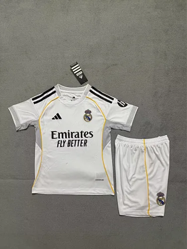 Camisolas de futebol infantis do Real Madrid para jogos em casa, n.ºs 25-26