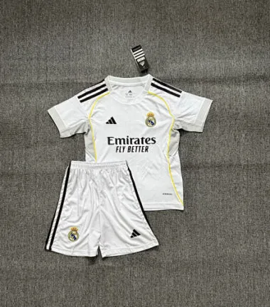 Camisolas de futebol infantis do Real Madrid para jogos em casa, n.ºs 25-26