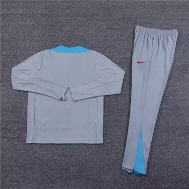 Image 2 de l’album Tenue d’entraînement de football de l’Atlético de Madrid 2024