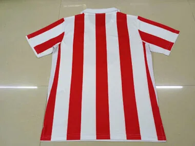 Immagine 2 dell’album Maglie da calcio retro dell’Atlético Madrid (2010)