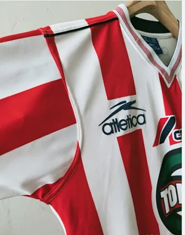 Afbeelding 6 van album Chivas-voetbalshirts in retrostijl uit 2001 (thuis)