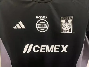 Imagem 2 do álbum 2025 Tigres Third Soccer Jerseys