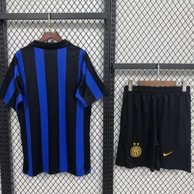 26–27 Inter Mailand Fußball-Heimtrikots Albumbild 2