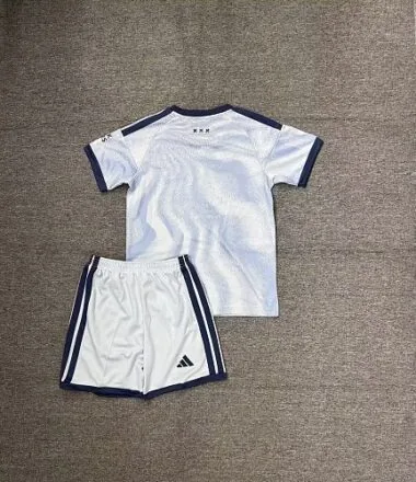 Imagem 2 do álbum 26-27 Ajax Third Kids Soccer Jerseys