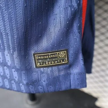 Imagen 2 del álbum 26-27 Paris Player Version Soccer Jerseys