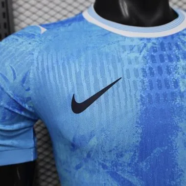 Immagine 4 dell’album 26-27 Uruguay Special Player Version Soccer Jerseys