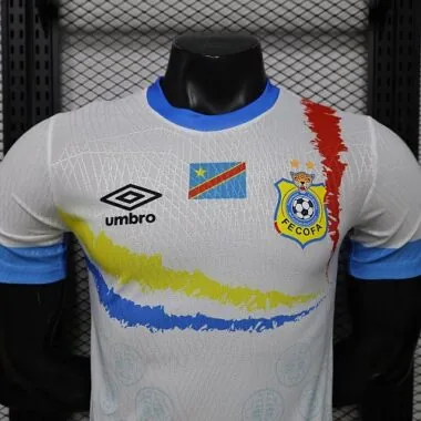 Camisetas de fútbol de la selección del Congo, versión para jugadores, del 26 al 27