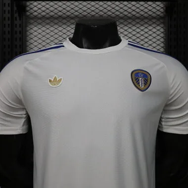 26–27 Leeds United Retro-Fußballtrikots Albumbild 2