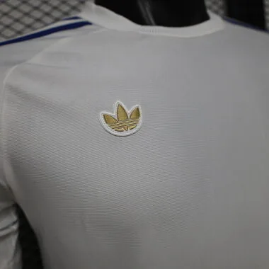 26–27 Leeds United Retro-Fußballtrikots Albumbild 4