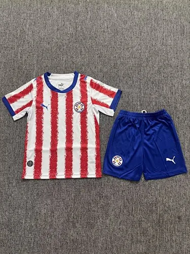 26–27 Paraguay Heimtrikots für Kinder