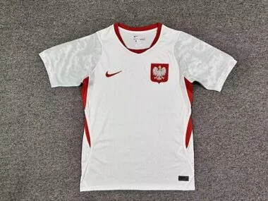Albumcover van 26-27 Poland Home Soccer Jerseys