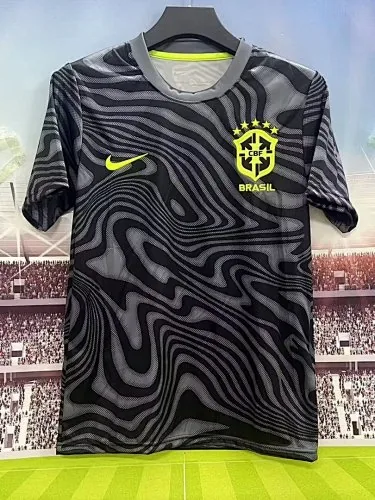 26–27 Brasilien-Fußballtrikots