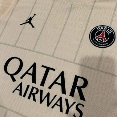 Immagine 3 dell’album 26-27 Paris Player Version Soccer Jerseys