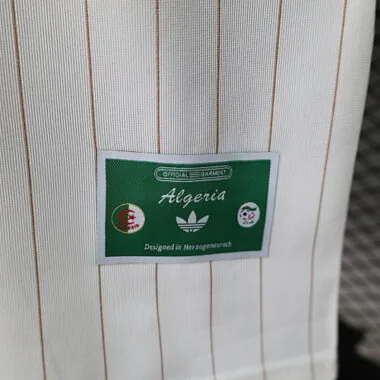 Afbeelding 4 van album Voetbalshirts uit de spelerscollectie van Algerije, 2026