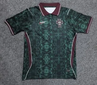 26-27 Voetbalshirts van Portugal