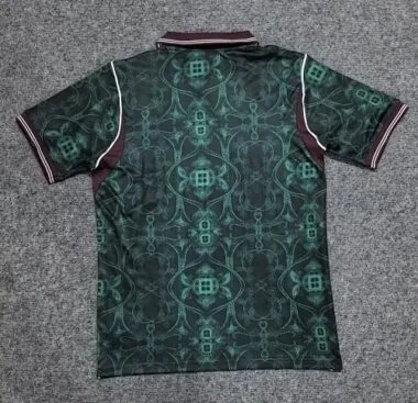 Immagine 2 dell’album Maglie da calcio del Portogallo 26-27