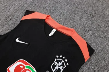 Immagine 4 dell’album 2026 Brazil Vest tracksuit