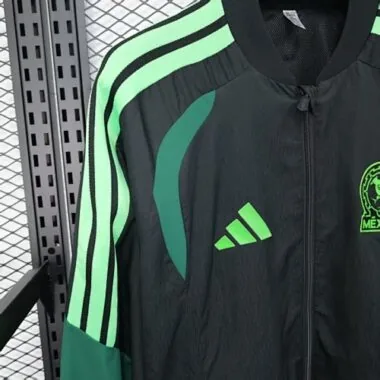 Immagine 3 dell’album 2025 Mexico Windbreaker Jackets