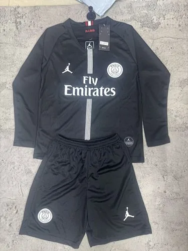18-19 Paris Special Kids