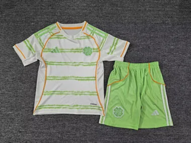 25–26 Celtic-Heimtrikots für Kinder