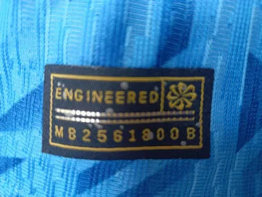 Imagen 4 del álbum Camisetas de fútbol del Atlético de Madrid, versión «Atletico Madrid Polo Player», 25-26