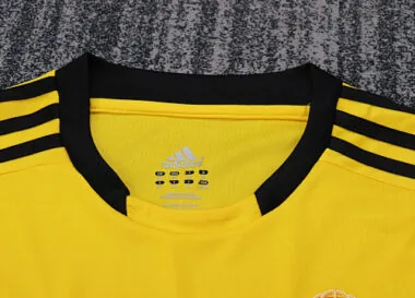 Imagem 2 do álbum 11-12 Real Madrid Goalkeeper Kids Soccer Jerseys