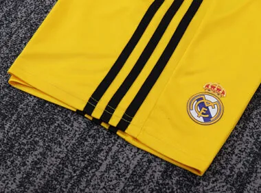Imagem 14 do álbum 11-12 Real Madrid Goalkeeper Kids Soccer Jerseys