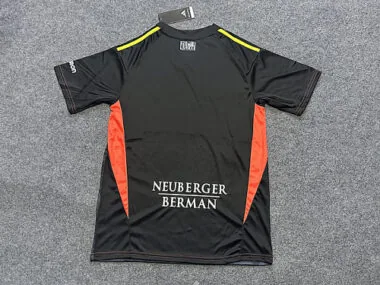Imagen 2 del álbum 24-25 Como Goalkeeper Soccer Jerseys