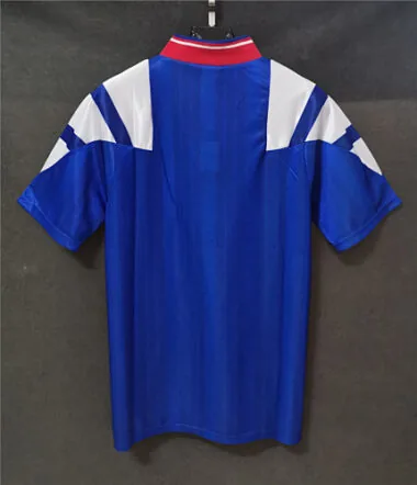 Imagen 2 del álbum Camisetas de fútbol retro de los Rangers de la temporada 92/94 para jugar en casa