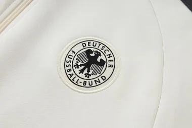 Imagen 2 del álbum Chaquetas de Alemania 2026