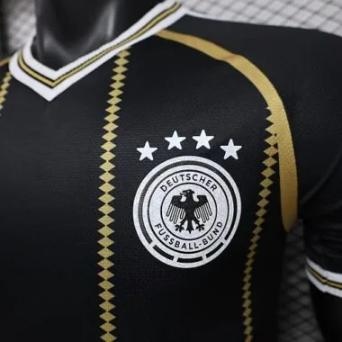 Imagen 4 del álbum Camisetas de fútbol de Alemania, versión especial para jugadores, 26-27