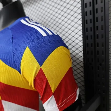 Afbeelding 4 van album 2026 Roemenië: speciale spelersversie voetbalshirts