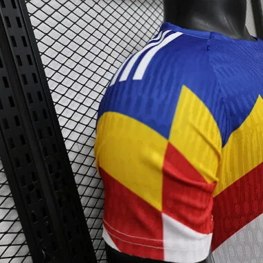 Afbeelding 5 van album 2026 Roemenië: speciale spelersversie voetbalshirts