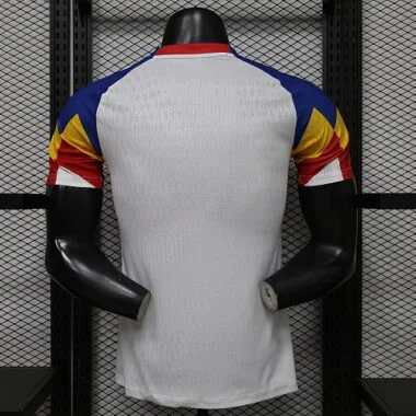 Afbeelding 8 van album 2026 Roemenië: speciale spelersversie voetbalshirts
