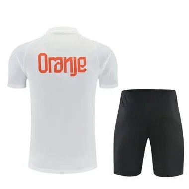 Imagen 3 del álbum 26-27 Netherlands Training Soccer Suit