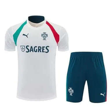 Immagine 3 dell’album 26-27 Portugal Training Soccer Suit