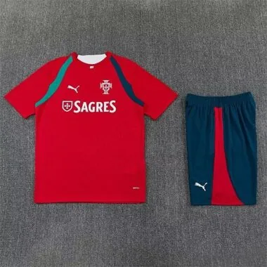 Immagine 9 dell’album 26-27 Portugal Training Soccer Suit