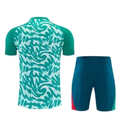 Immagine 13 dell’album 26-27 Portugal Training Soccer Suit