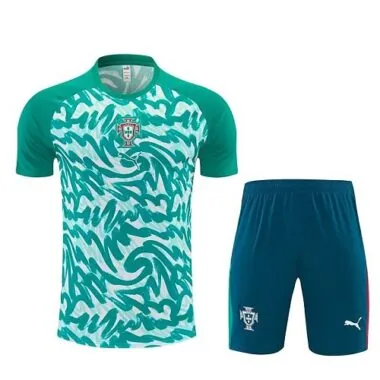 Immagine 14 dell’album 26-27 Portugal Training Soccer Suit
