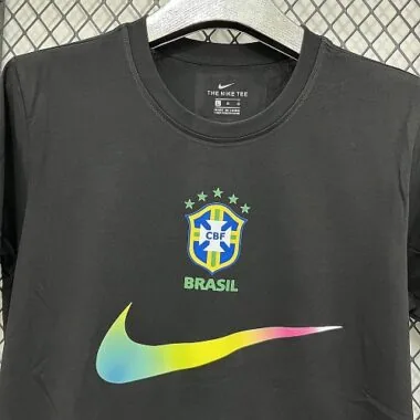 Imagen 4 del álbum Camiseta de Brasil 2026