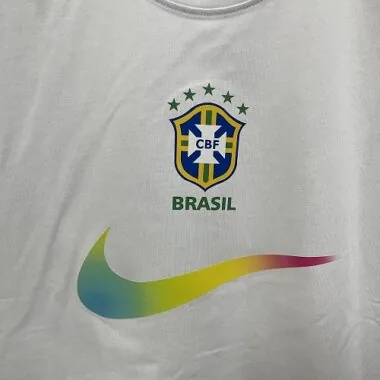 Imagen 8 del álbum Camiseta de Brasil 2026