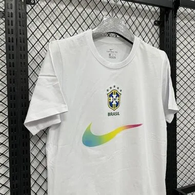 Imagen 10 del álbum Camiseta de Brasil 2026