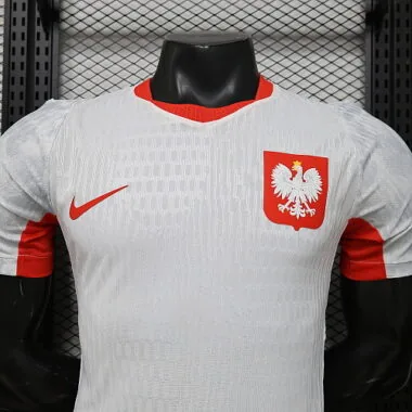 Fußballtrikots der polnischen Nationalmannschaft (Heimtrikots) 2026 Albumbild 6