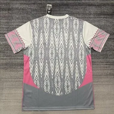 Imagen 2 del álbum 26-27 Mexico Soccer Jerseys