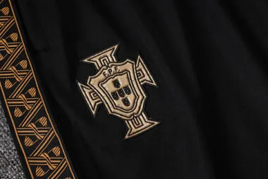 Afbeelding 8 van album 2025 Portugal Long Sleeve tracksuit
