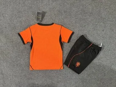 Image 2 de l’album Maillots de football pour enfants « Pays-Bas » (équipe nationale) pour la Coupe du monde 2026