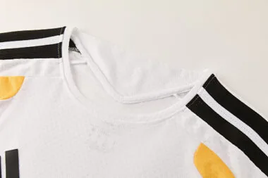 Imagen 4 del álbum Equipación de entrenamiento de fútbol de Alemania 2026
