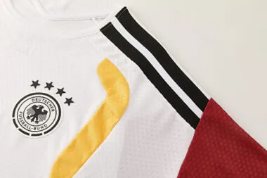 Imagen 10 del álbum Equipación de entrenamiento de fútbol de Alemania 2026